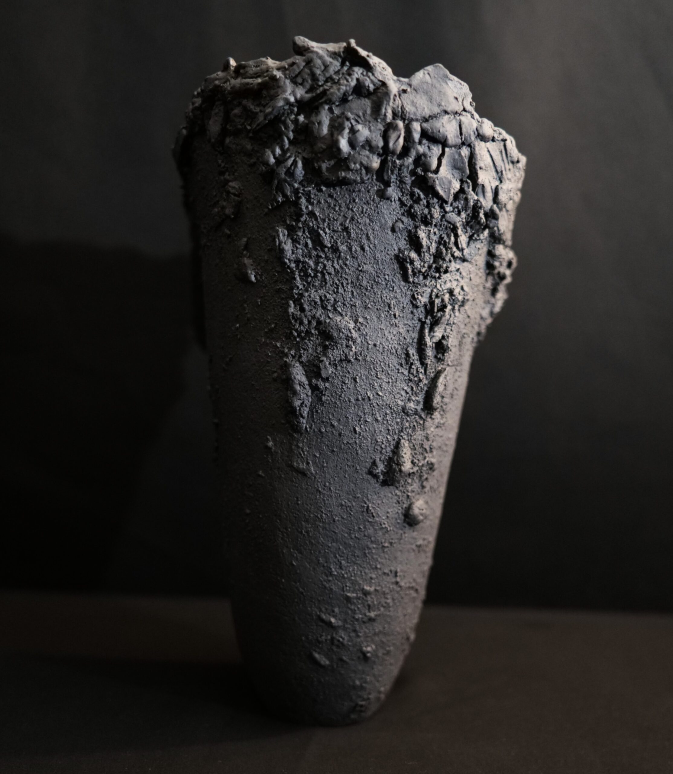 VASO SCULTURA NERO - immagine 4